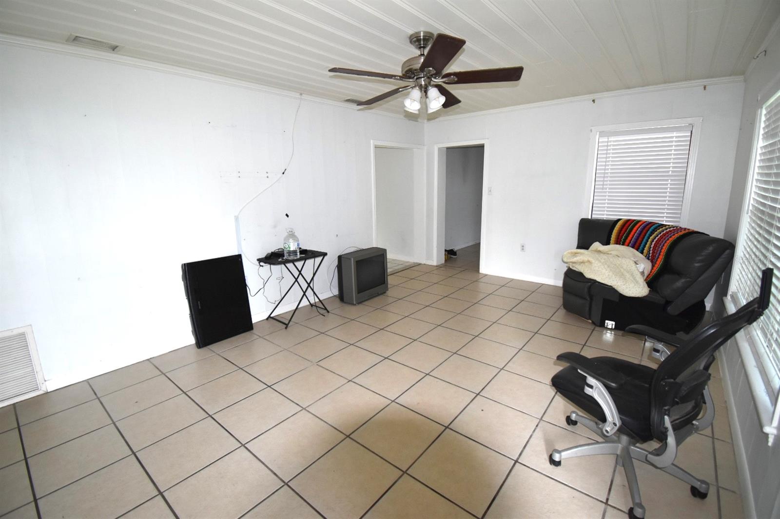 204 Shore Dr, Oldsmar, FL 34677 photo