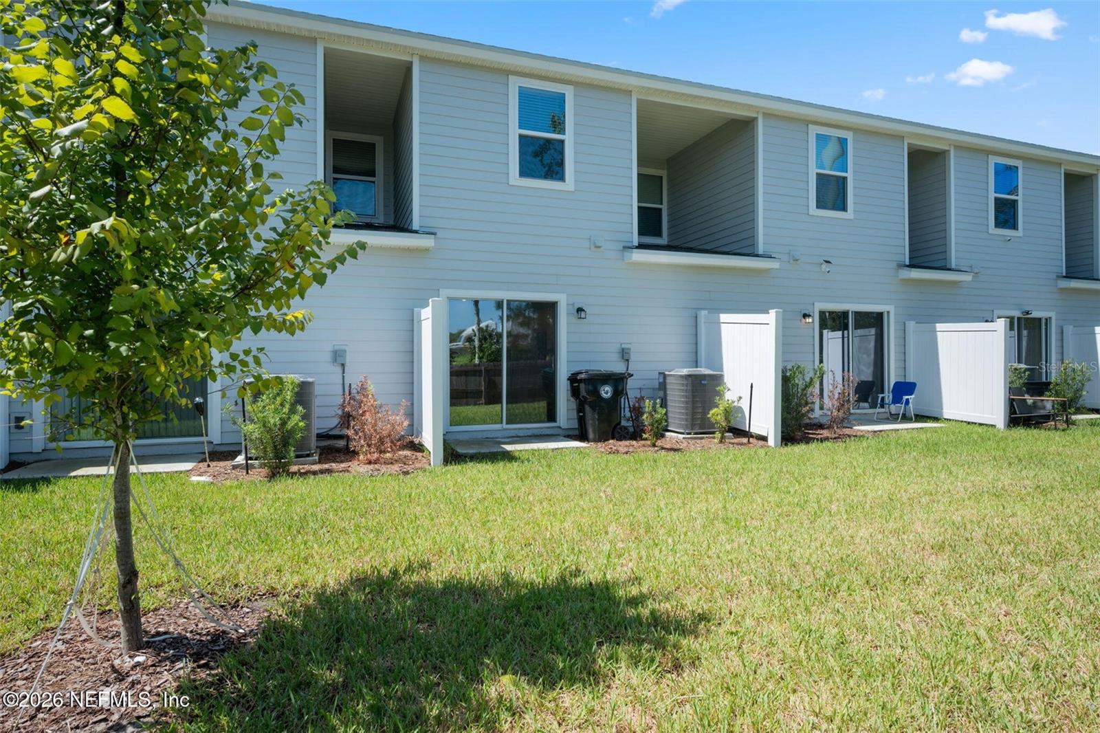 514 Hollylakes Dr, Orange Park, FL 32073 photo