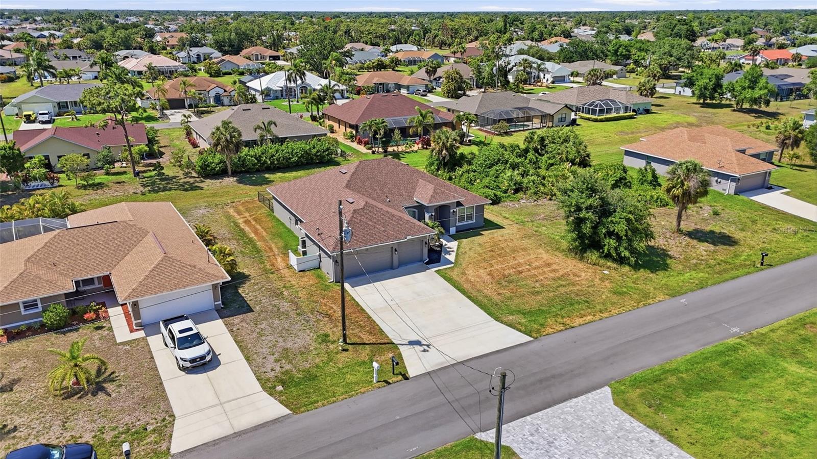 119 Long Meadow Ln, Rotonda West, FL 33947 photo
