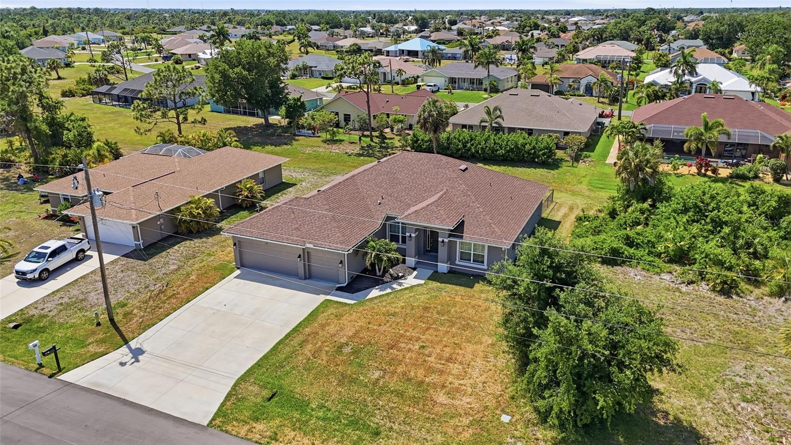 119 Long Meadow Ln, Rotonda West, FL 33947 photo