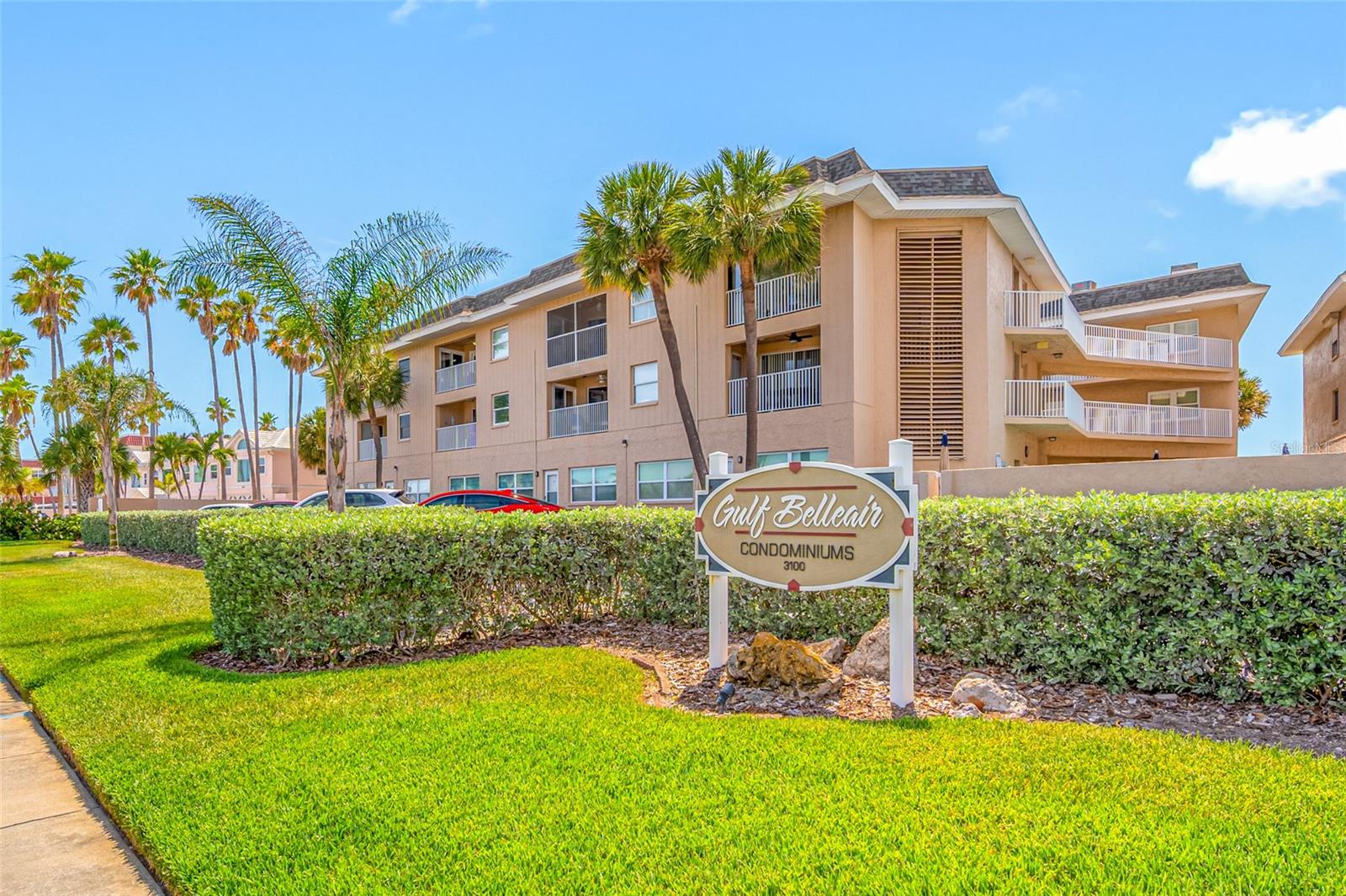 3100 Gulf Blvd, Belleair Beach, FL 33786