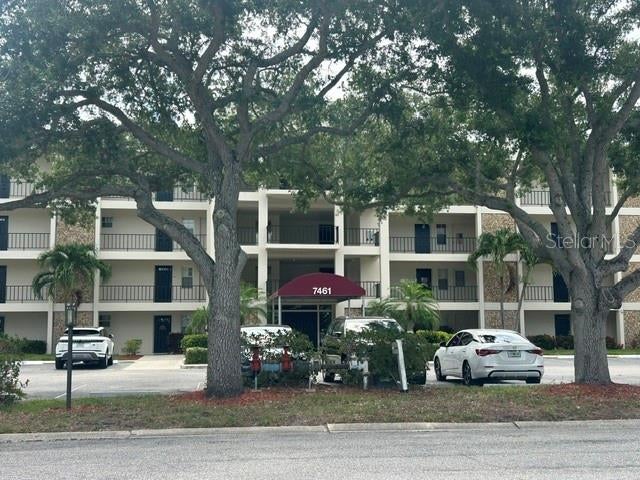 7461 Country Club Dr, Sarasota, FL 34243