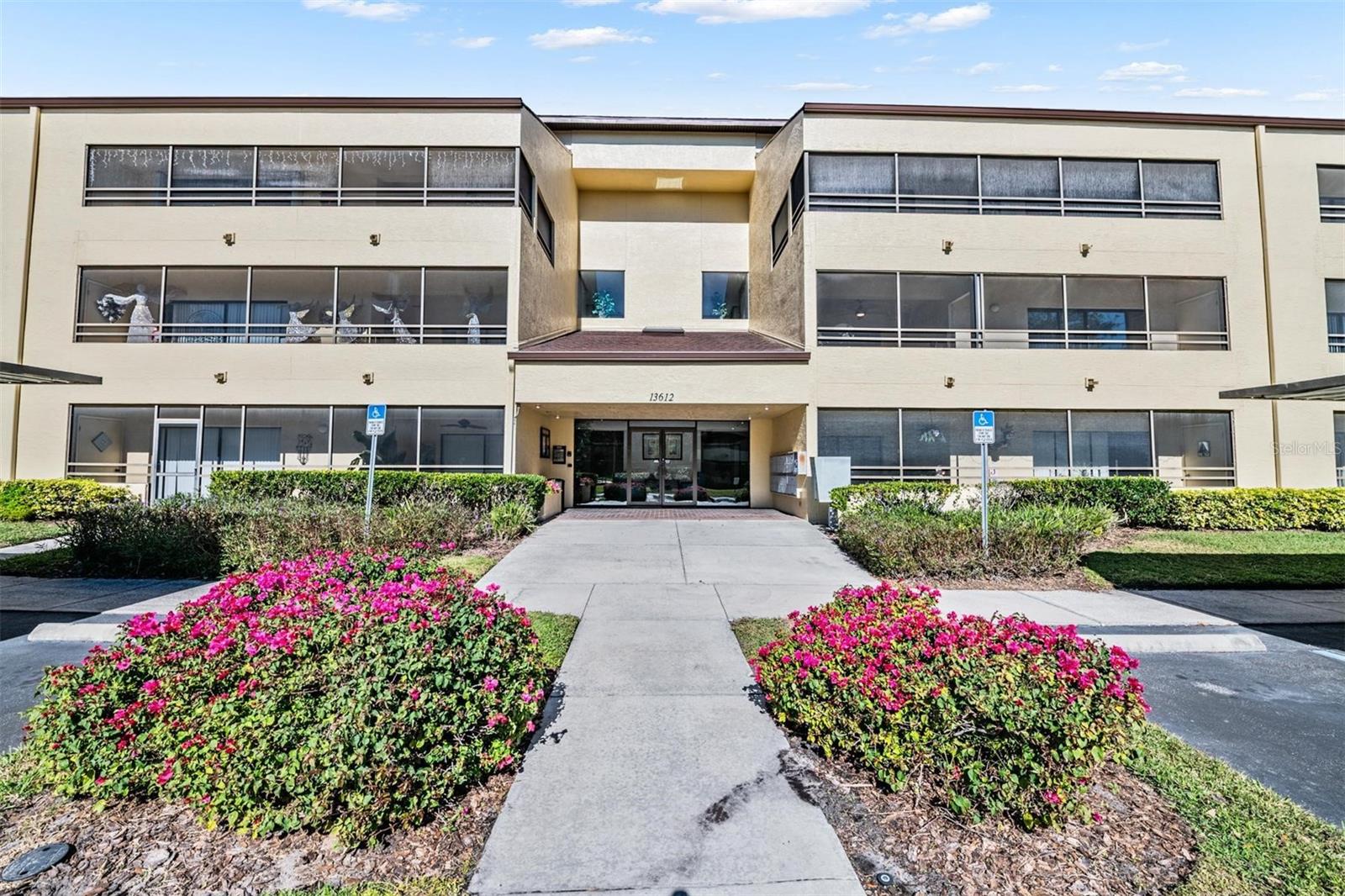 13612 Village Drive 5212, Tampa, FL 33618