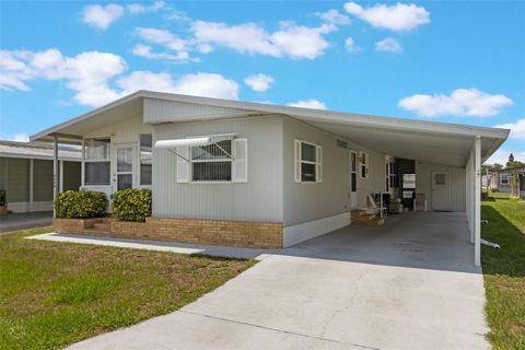 Manufactured Home in WINTER HAVEN FL 4246 CEDARWOOD STREET.jpg