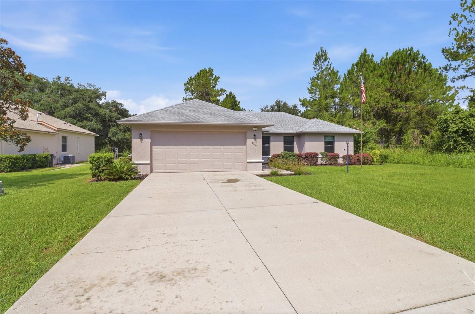 3200 N Canterbury Lake Dr, Hernando, FL 34442 photo