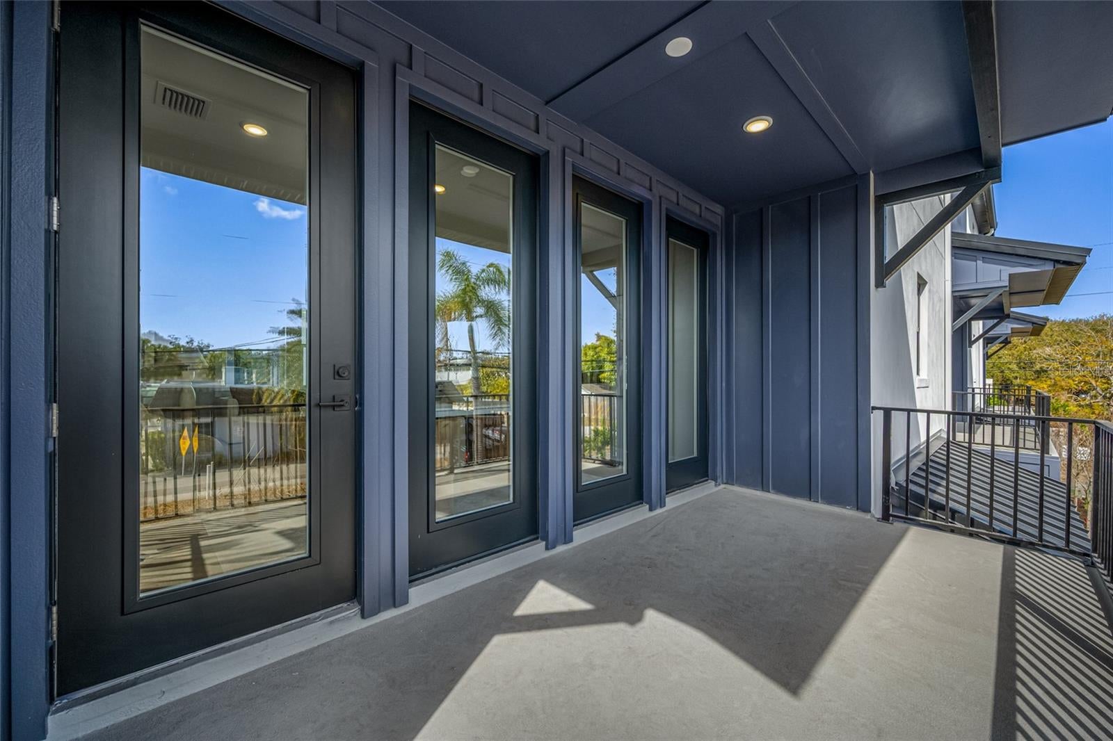 3009 1 Ave, Saint Petersburg, FL 33713 photo