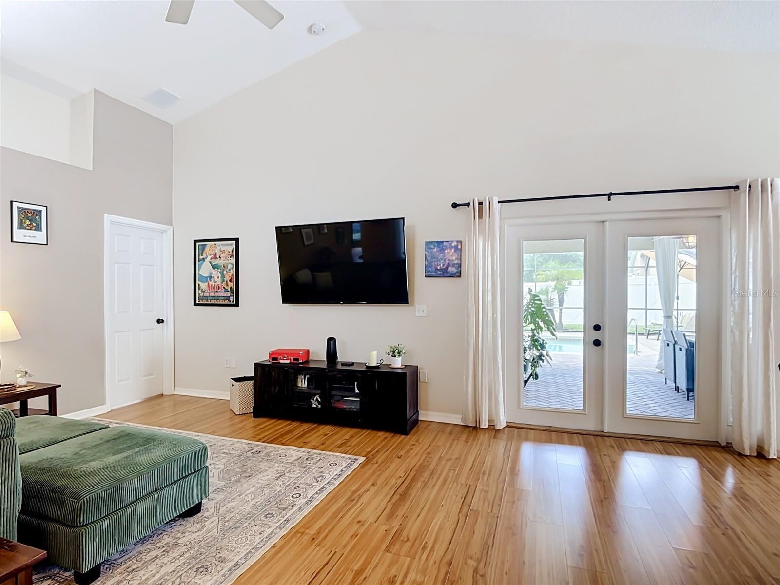 335 Regency St, Davenport, FL 33896 photo