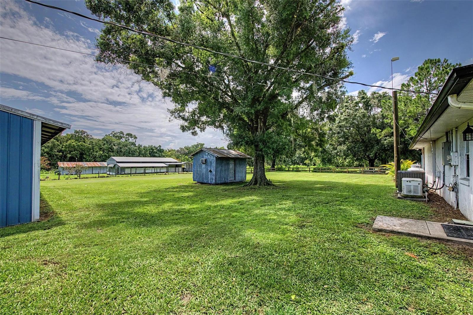 5242 County Line Rd, Lakeland, FL 33811 photo