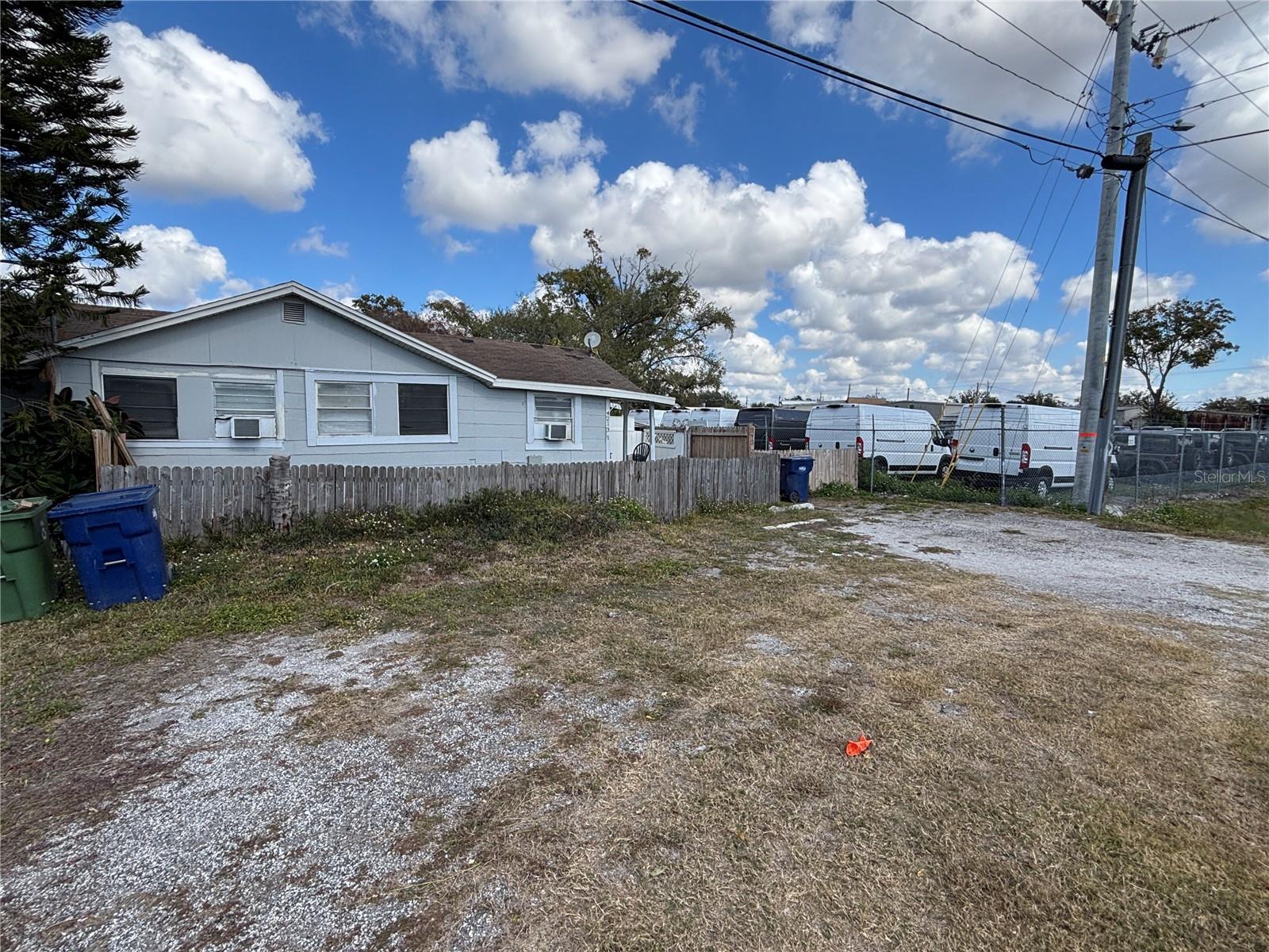 4213 W Cayuga St, Tampa, FL 33614 photo