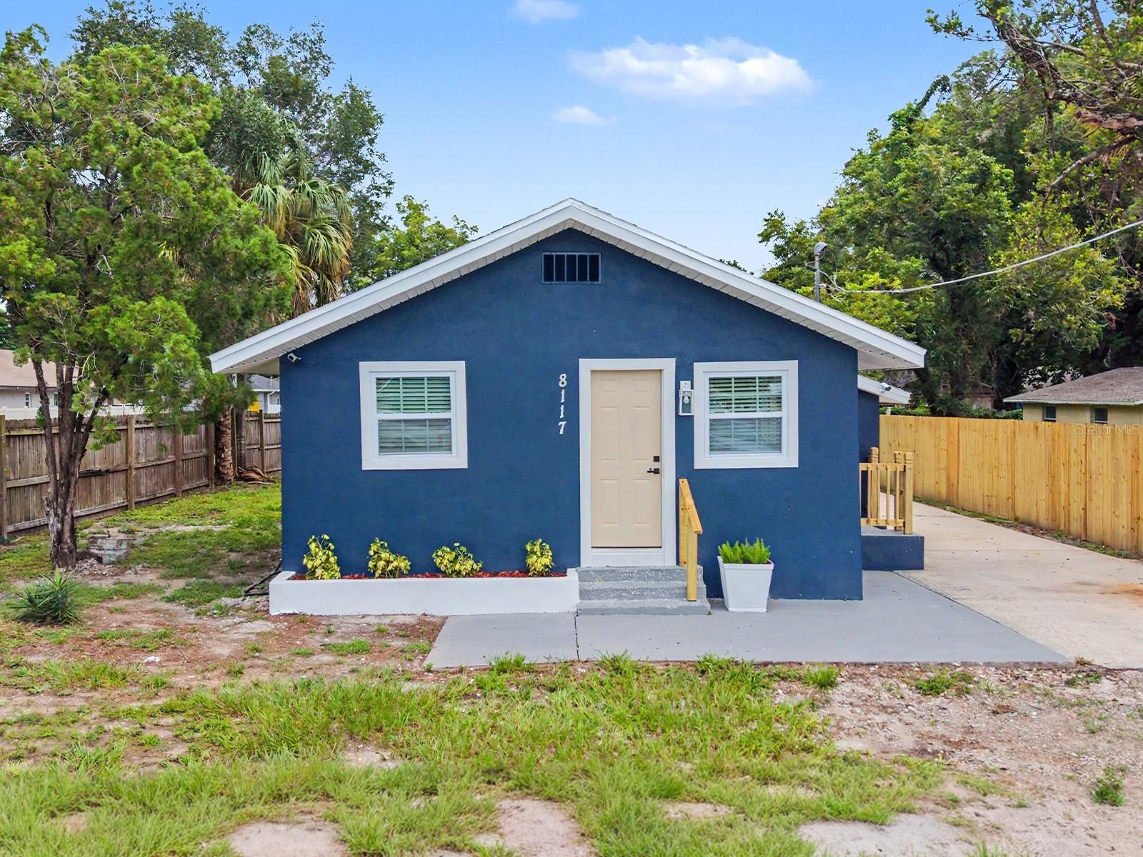 8117 N Klondyke St, Tampa, FL 33604 photo