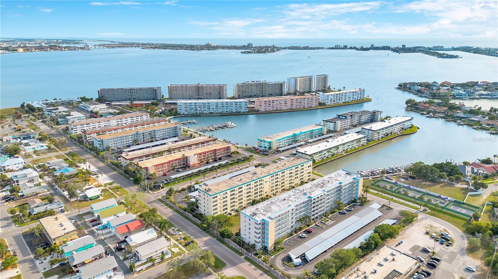 2960 59 St, Gulfport, FL 33707