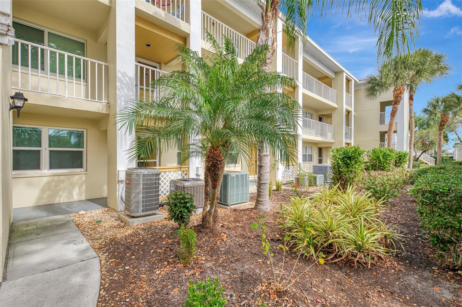 433 Cerromar Ln, Venice, FL 34293