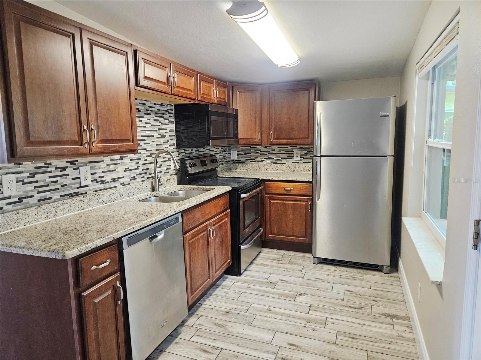 15165 Harding Ave, Clearwater, FL 33760 photo