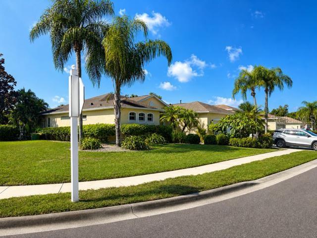 11876 Hollyhock Dr, Bradenton, FL 34202 photo