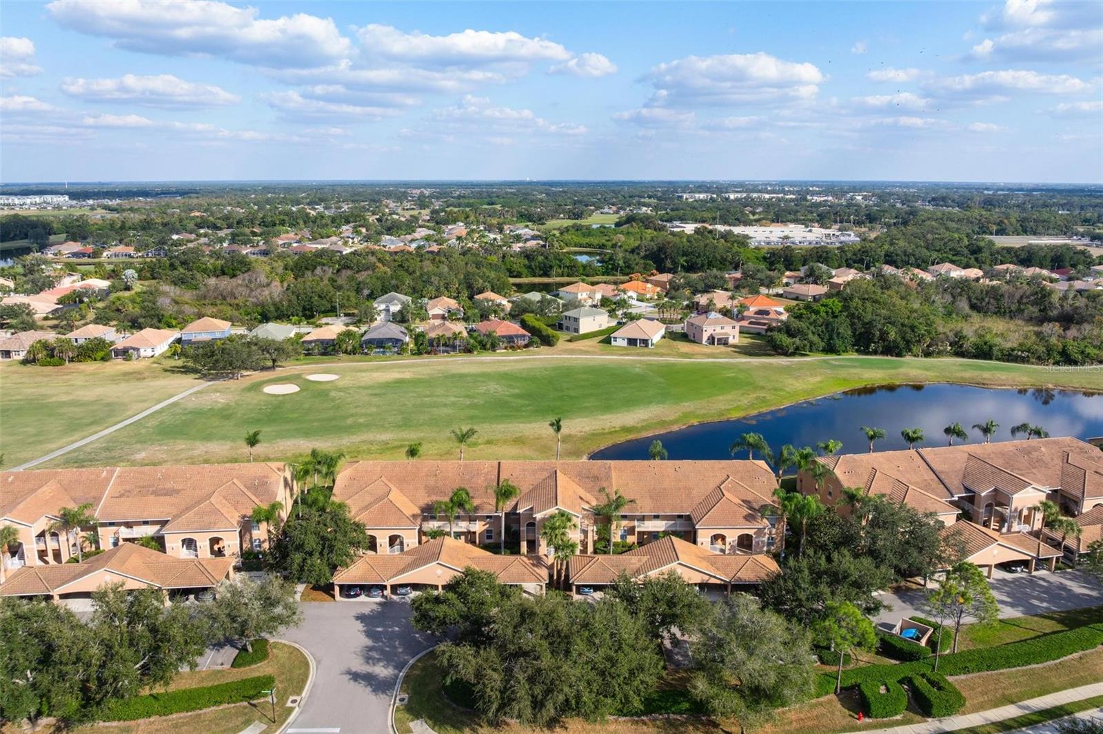 915 Fairwaycove Ln #204, Bradenton, FL 34212 photo