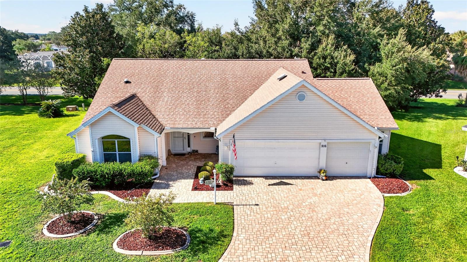 916 Ramos Dr, The Villages, FL 32159 photo