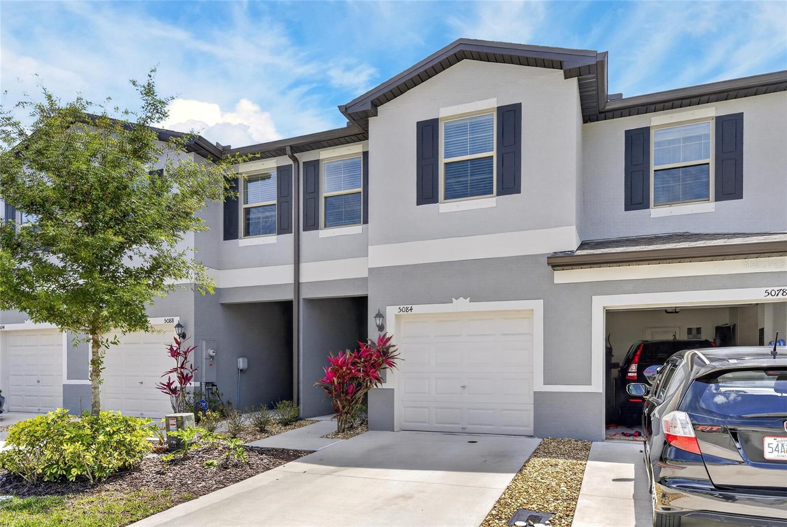 5084 Forum Blvd, Holiday, FL 34690 photo