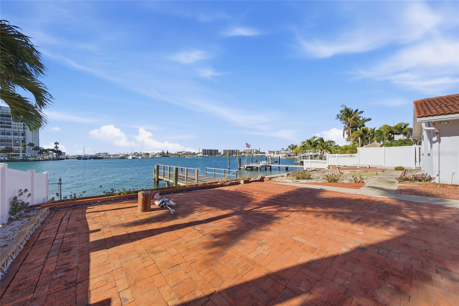 4 Bellevue Dr, Treasure Island, FL 33706 photo