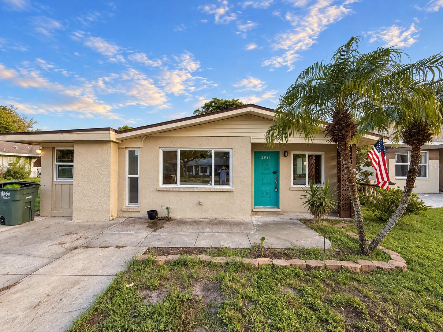 2921 7 Ave, Bradenton, FL 34205