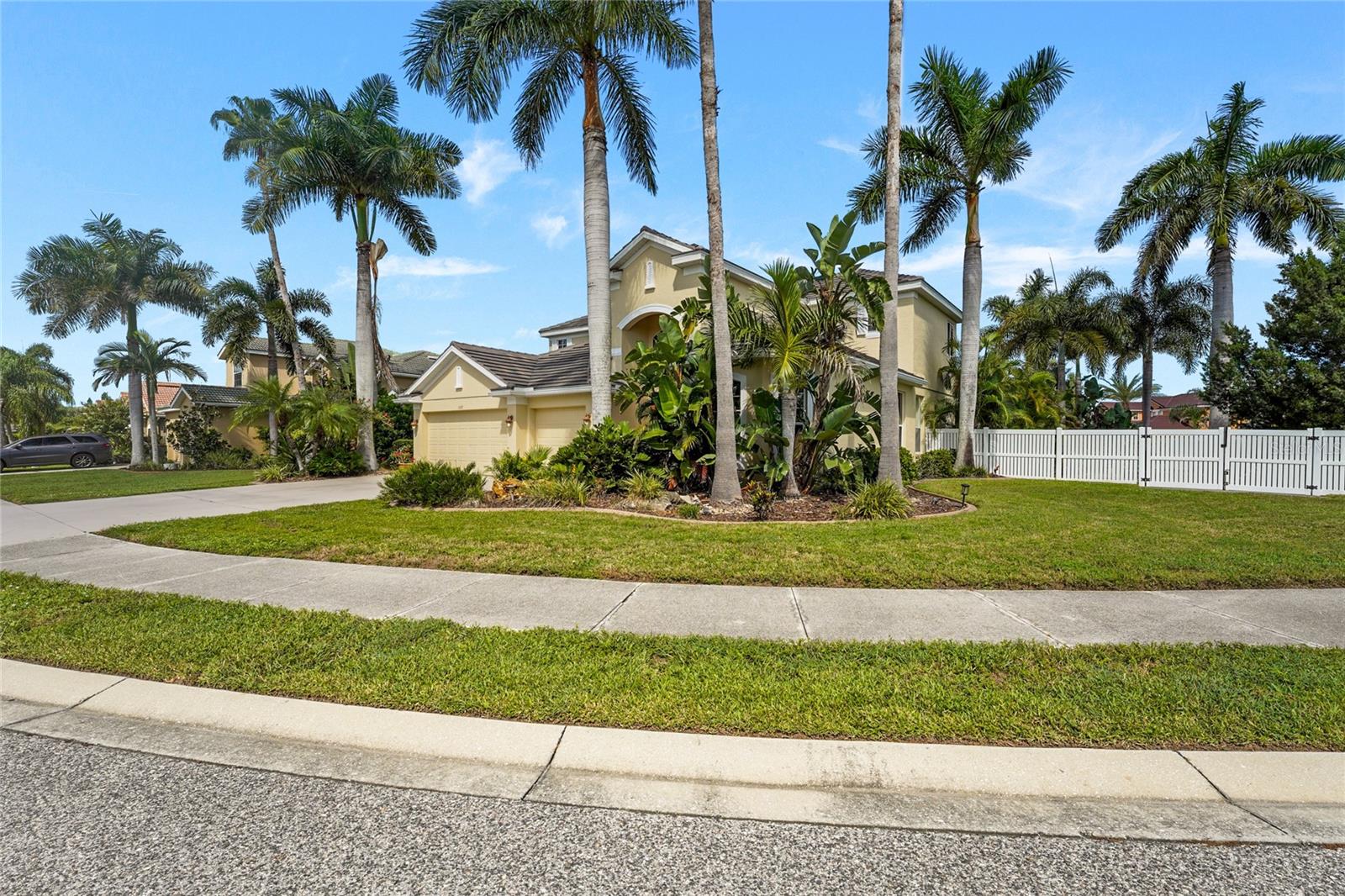 1729 Pinyon Pine Dr, Sarasota, FL 34240 photo