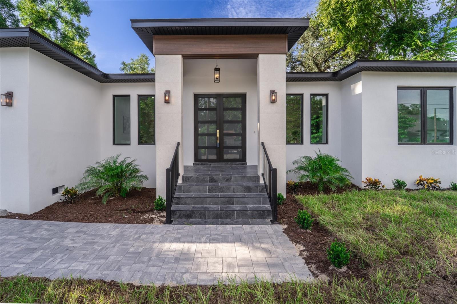 8326 June St, Tampa, FL 33615 photo