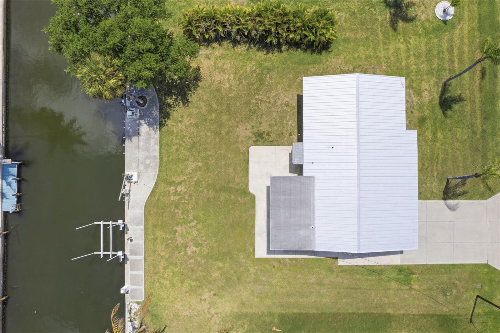 10451 Marion St, Englewood, FL 34224 photo