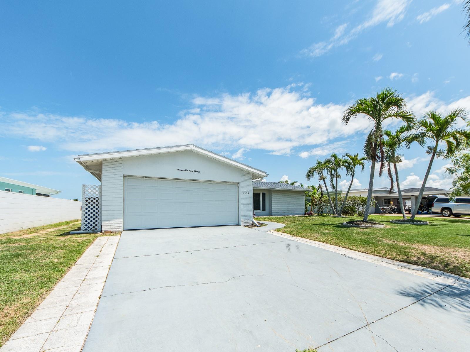 720 115 Ave, Treasure Island, FL 33706 photo
