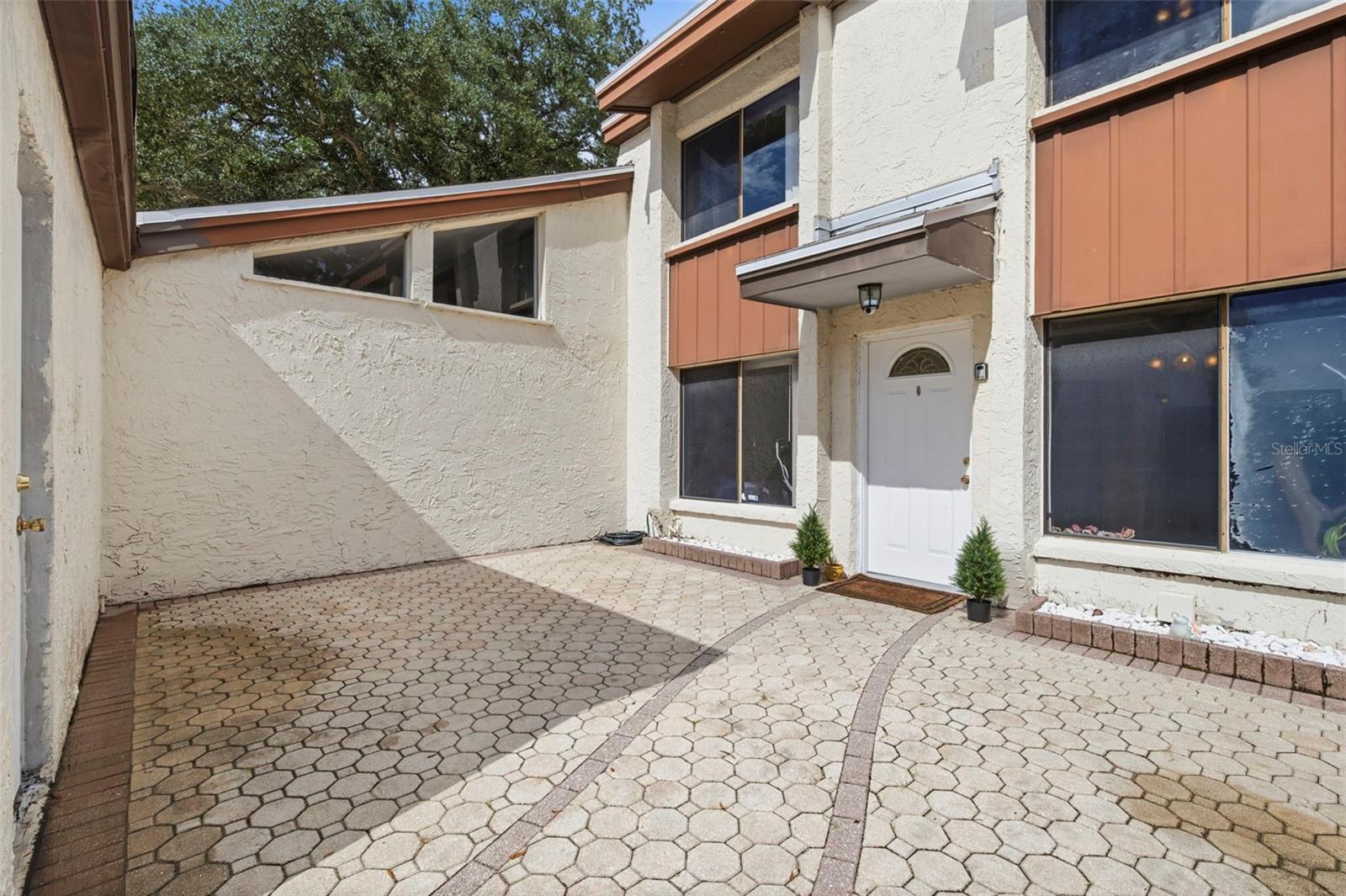 2095 Sunset Point Rd, Clearwater, FL 33765