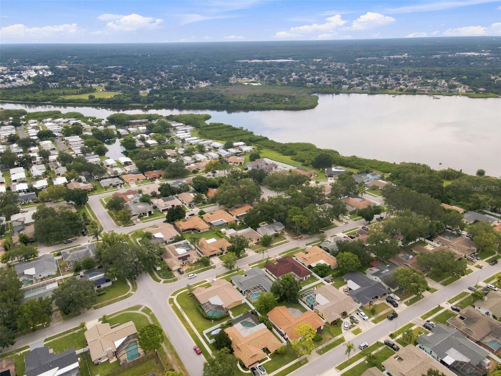 203 Hillcrest Dr, Safety Harbor, FL 34695 photo