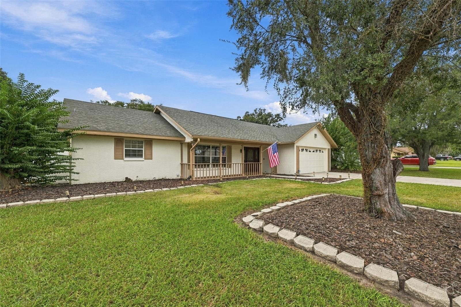 4534 Mohican Trl, Valrico, FL 33594 photo