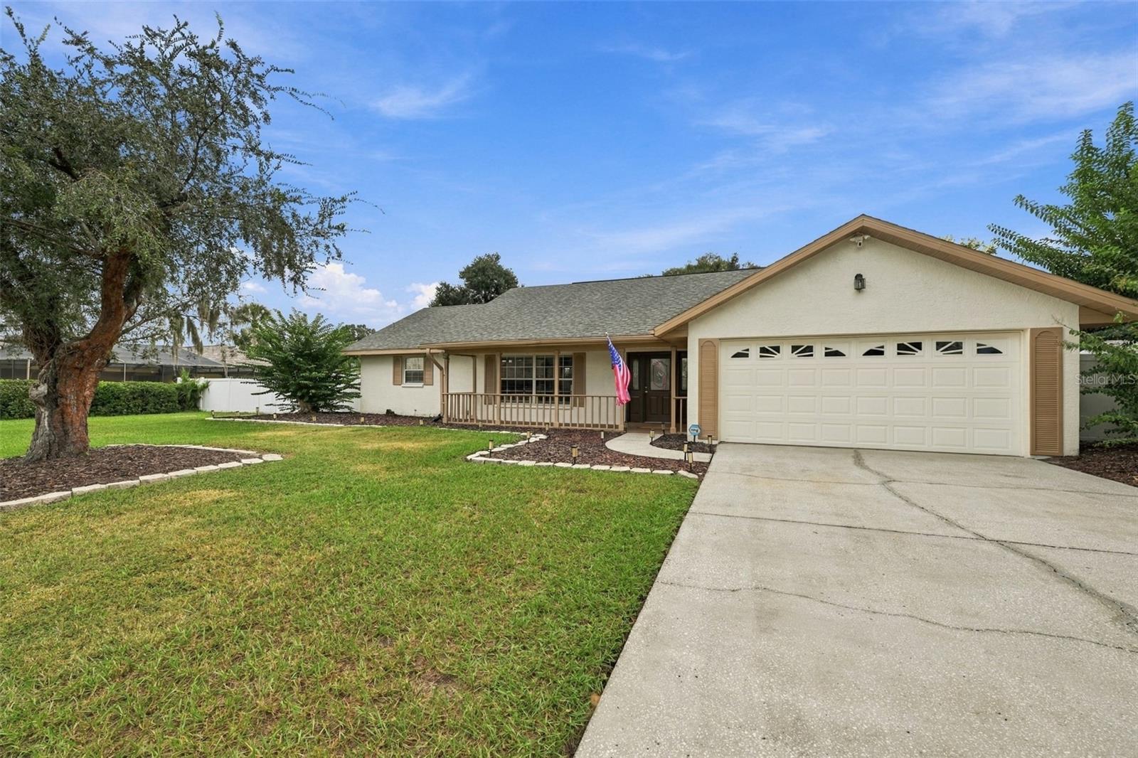 4534 Mohican Trl, Valrico, FL 33594 photo