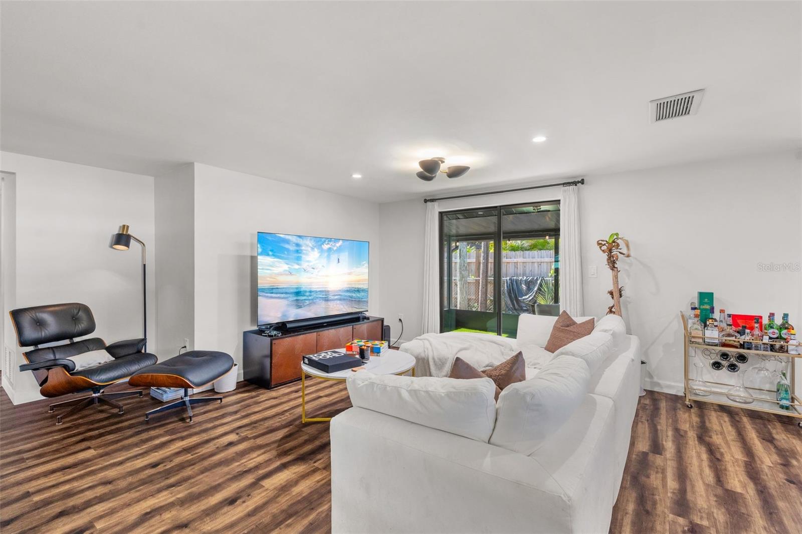 2874 Davis Blvd, Sarasota, FL 34237 photo
