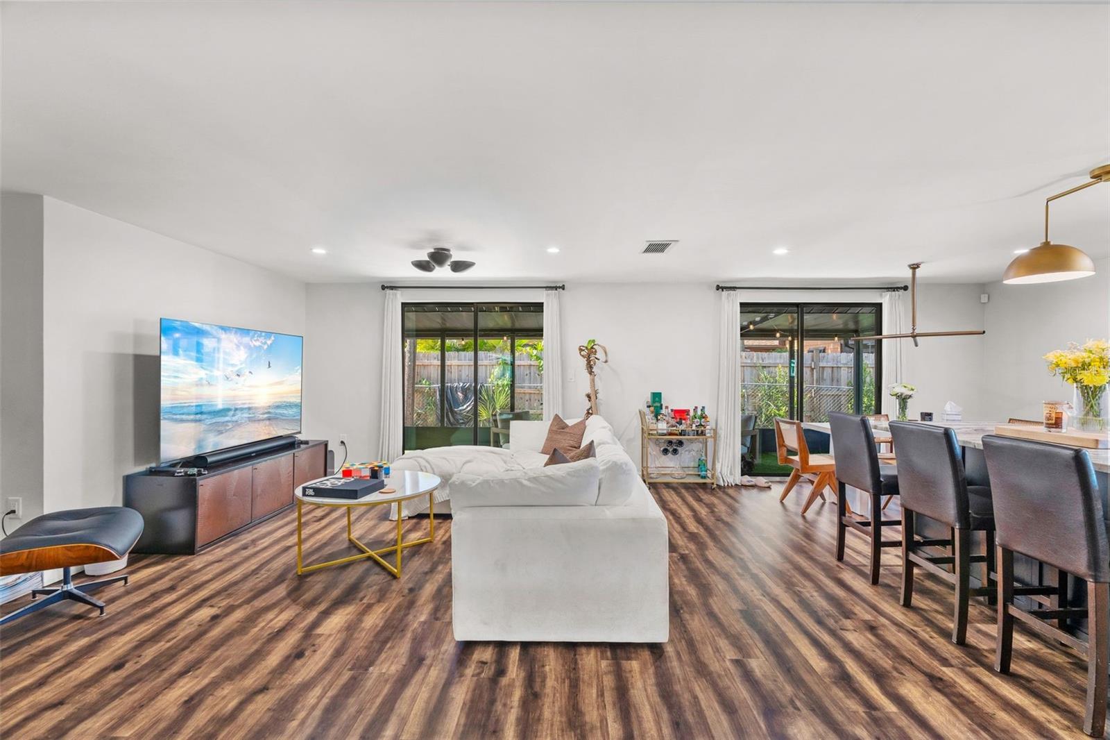 2874 Davis Blvd, Sarasota, FL 34237 photo