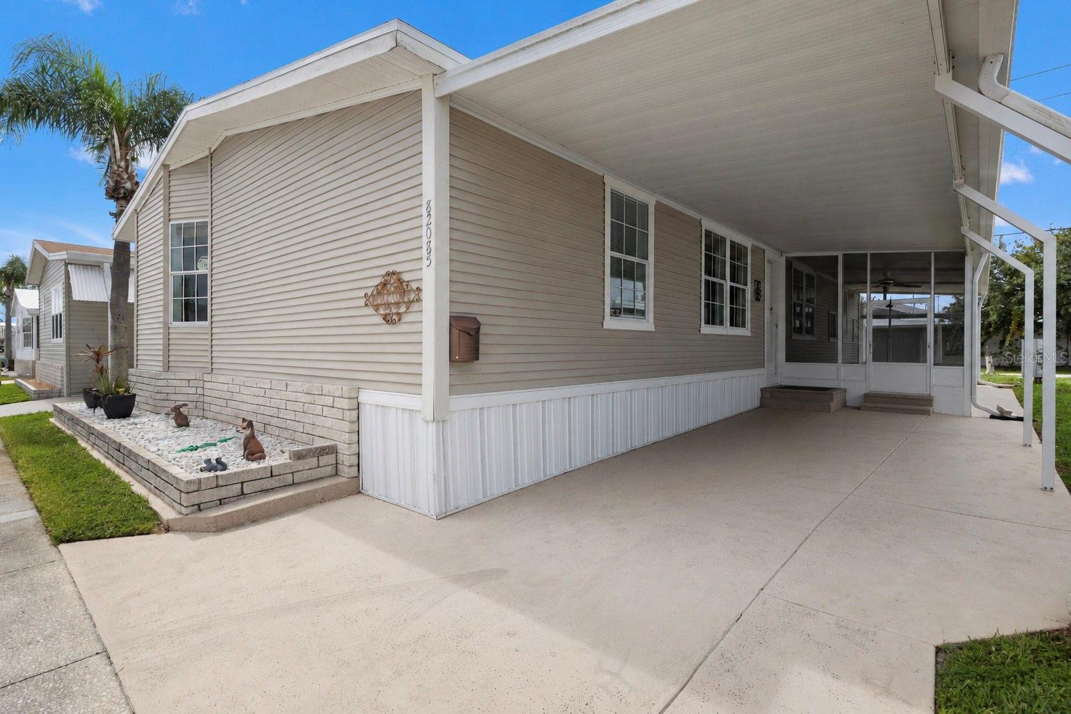 82085 1 Ave, Pinellas Park, FL 33781