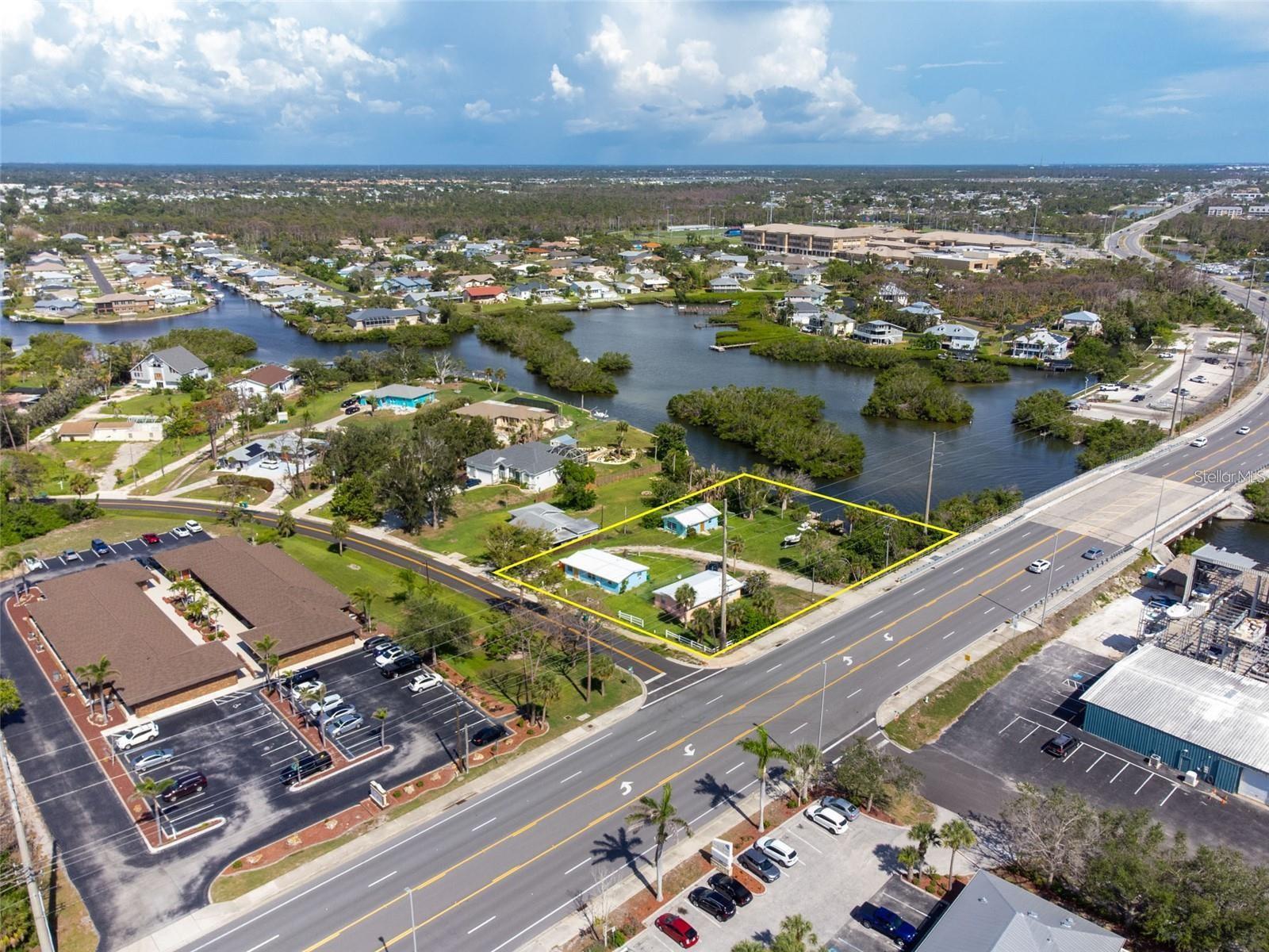 1695 Manor Rd, Englewood, FL 34223 photo