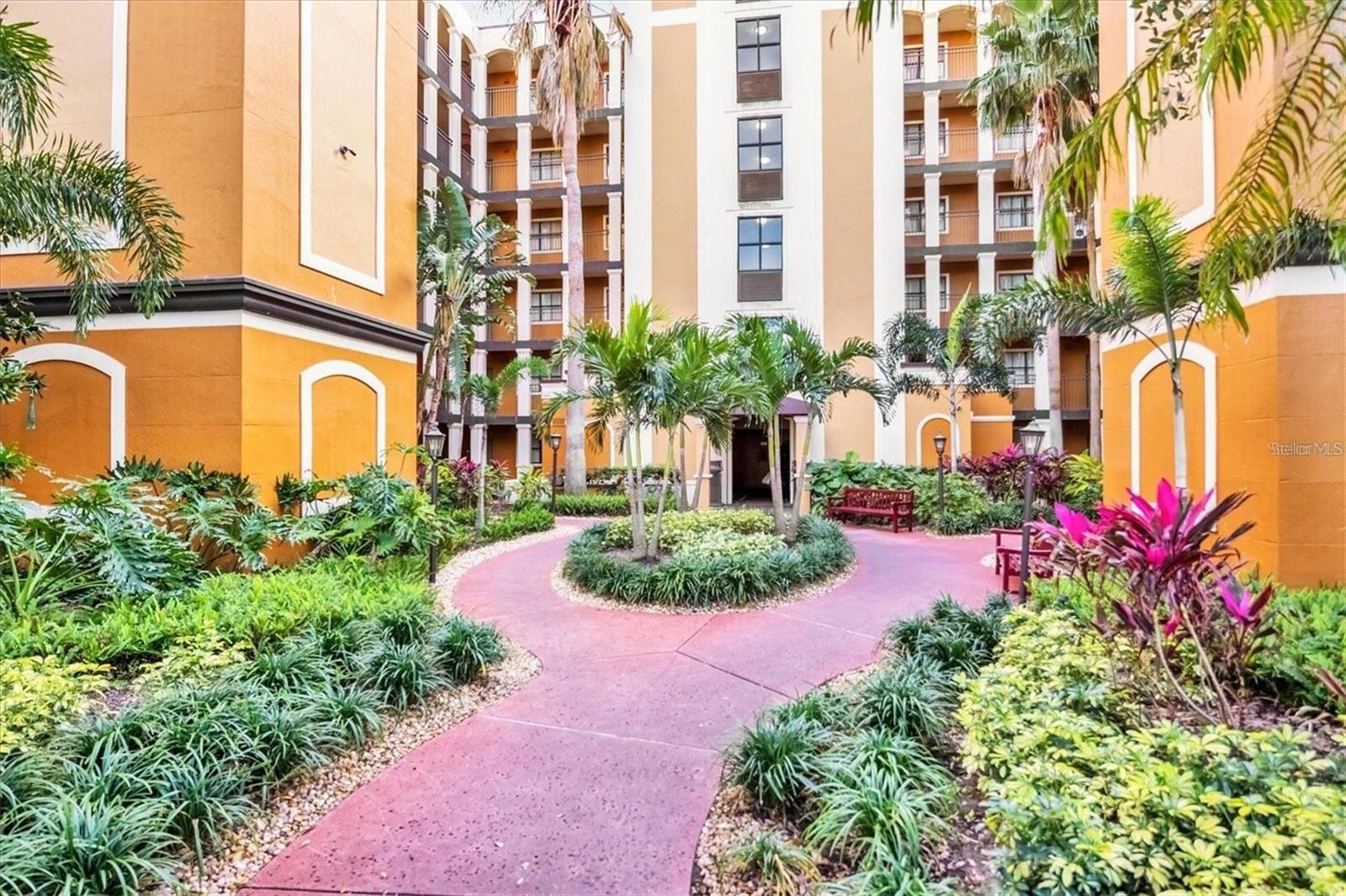 12521 Floridays Resort Dr, Orlando, FL 32821
