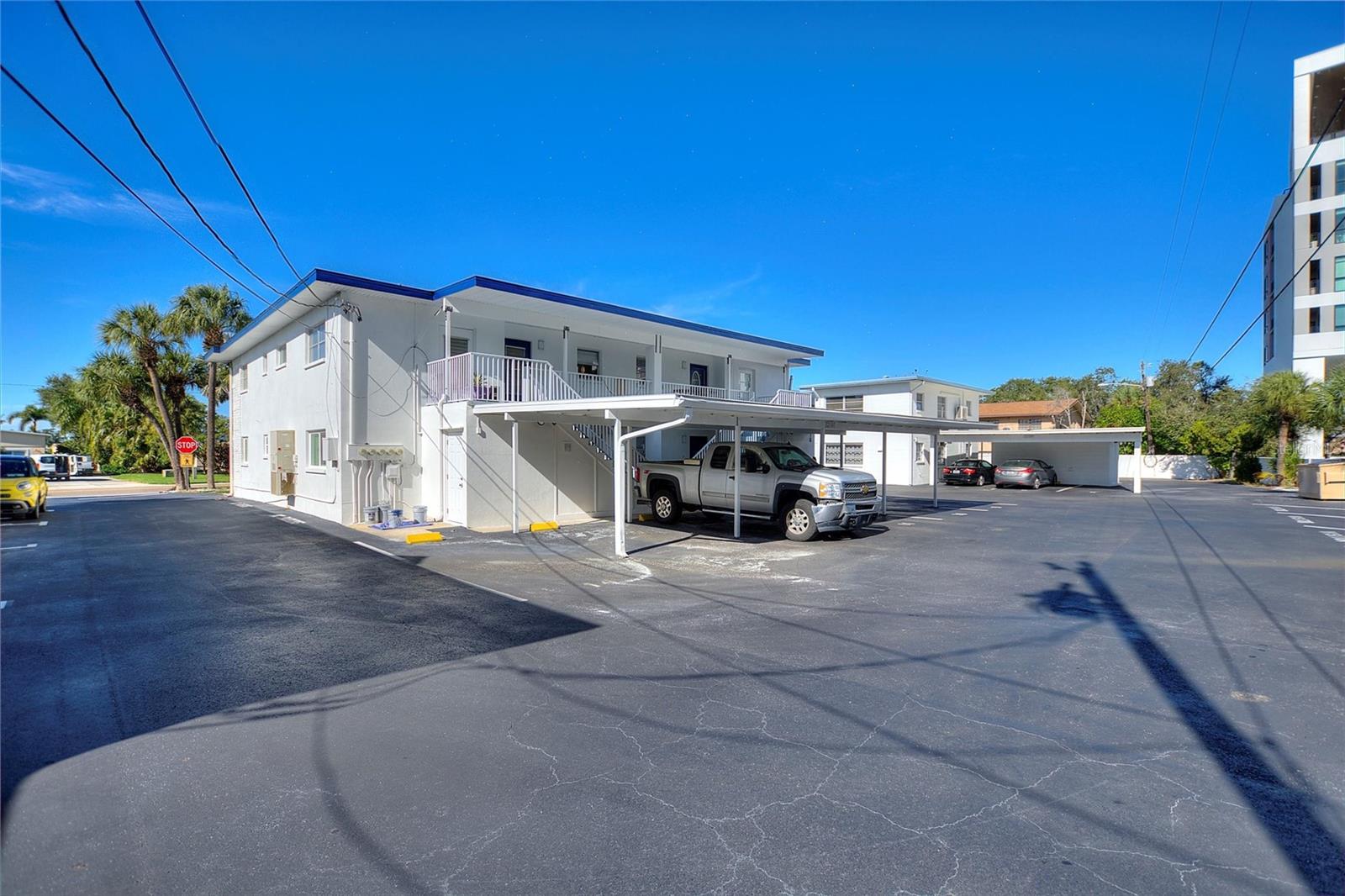 4300 37 St #4, Saint Petersburg, FL 33711 photo