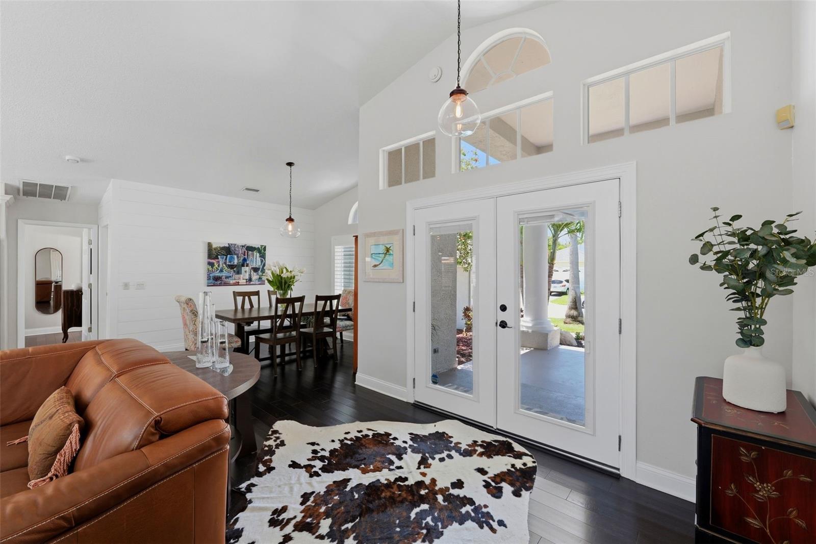 631 De Soto Dr, Tierra Verde, FL 33715 photo