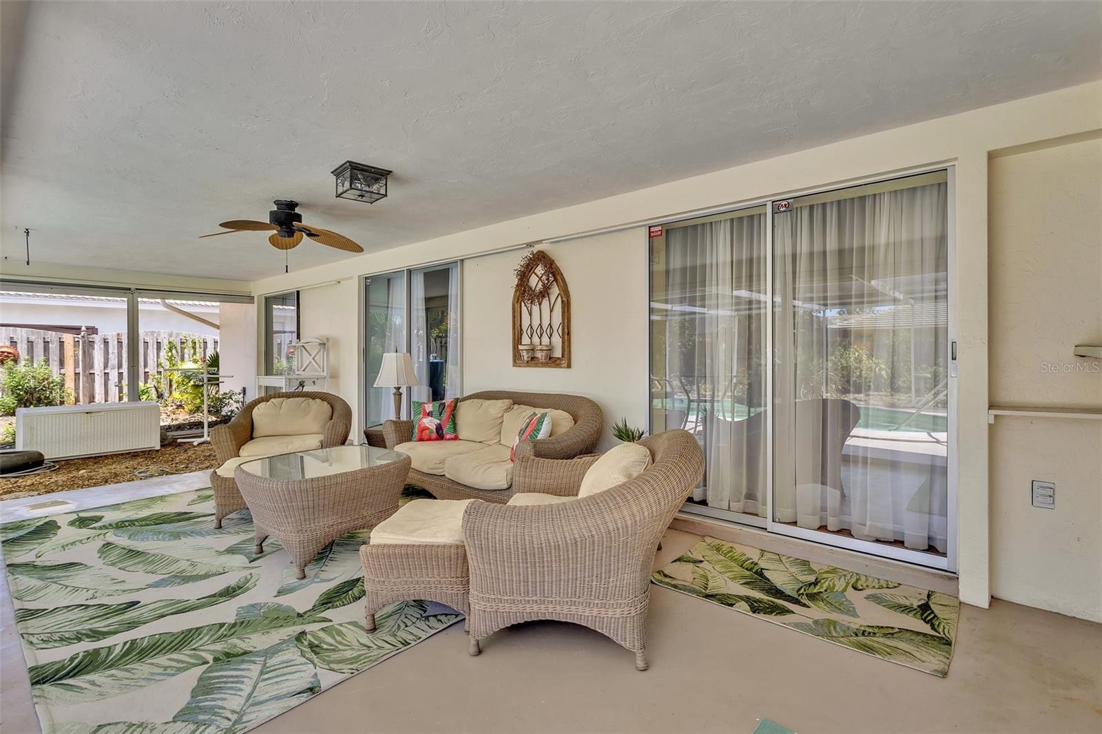 Single Family Residence in SARASOTA FL 7542 SWANSON LANE 26.jpg