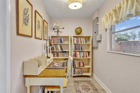 Single Family Residence in SARASOTA FL 7542 SWANSON LANE 14.jpg