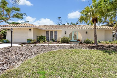 Single Family Residence in SARASOTA FL 7542 SWANSON LANE 32.jpg