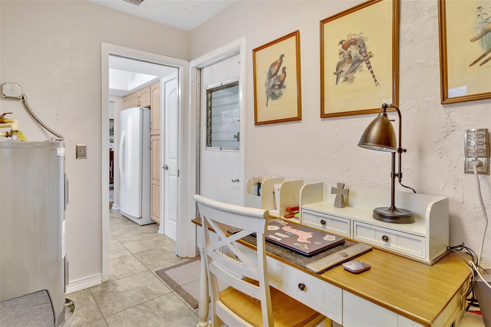 Single Family Residence in SARASOTA FL 7542 SWANSON LANE 15.jpg