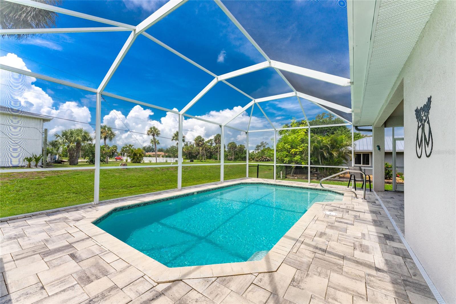 93 Mark Twain Ln, Rotonda West, FL 33947 photo