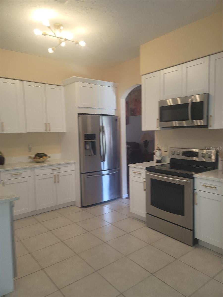 27640 Breakers Dr, Wesley Chapel, FL 33544 photo