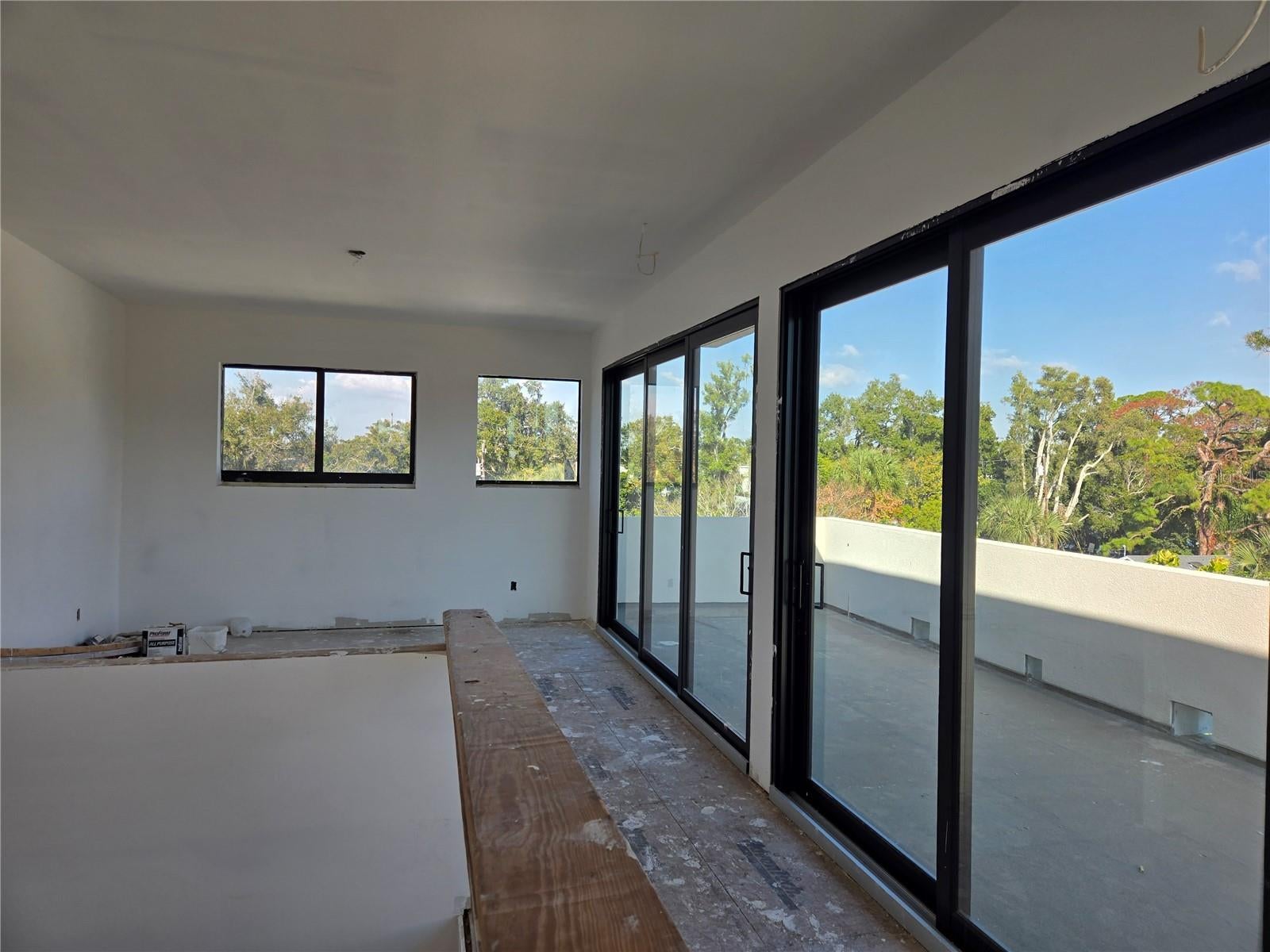 1755 8 St, Sarasota, FL 34236 photo