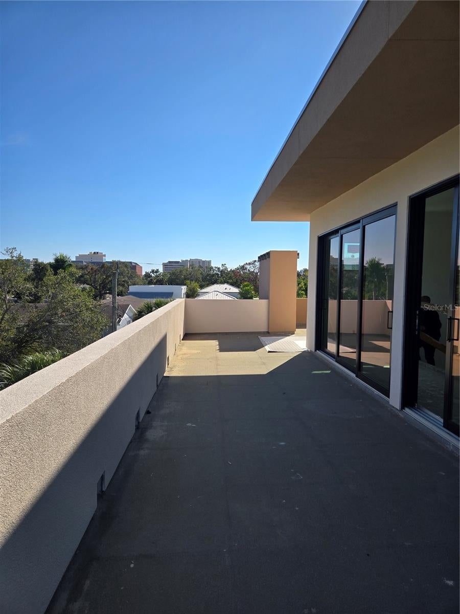 1755 8 St, Sarasota, FL 34236 photo
