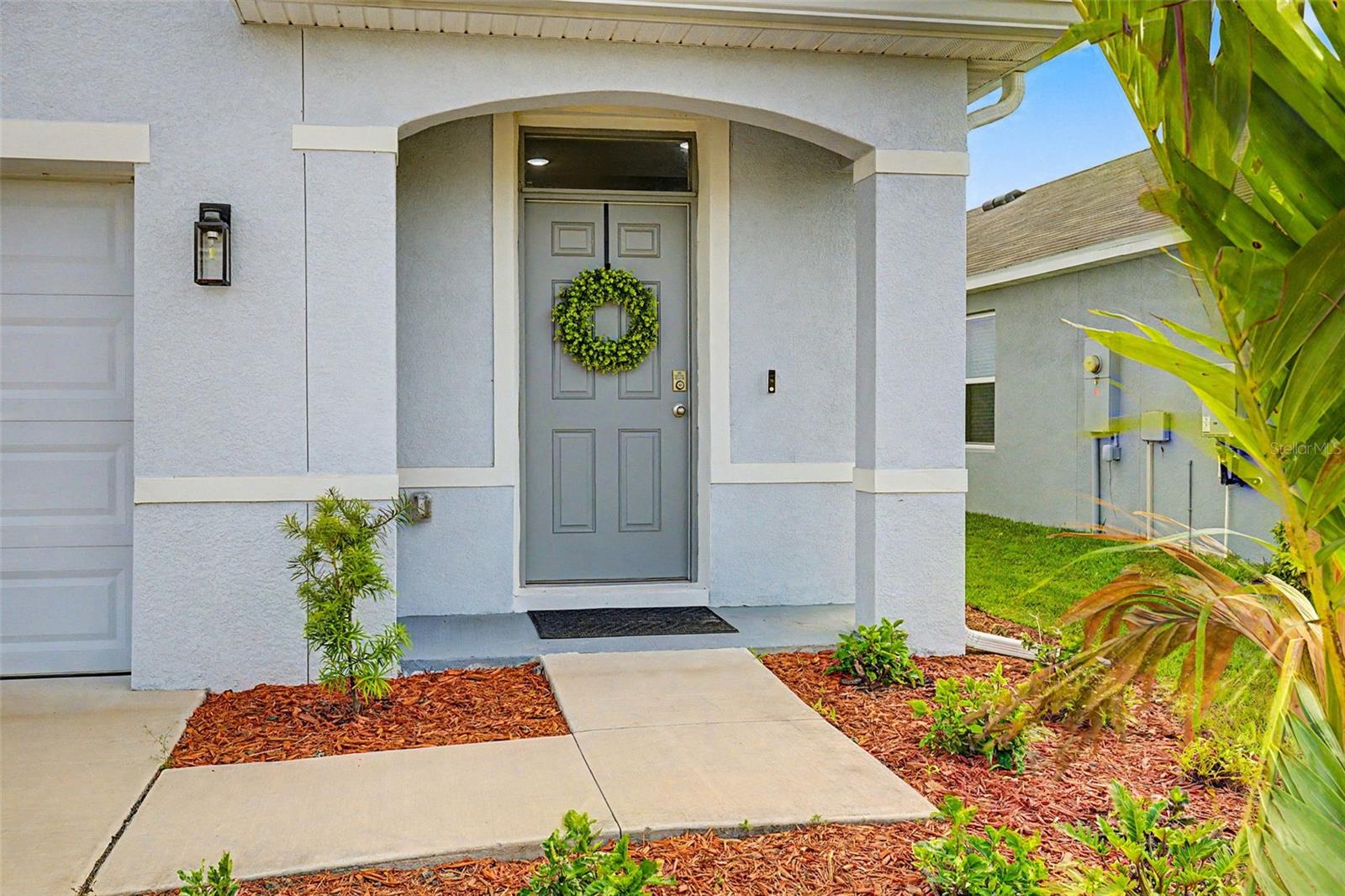 35686 Sunflower Hill Dr, Zephyrhills, FL 33541 photo
