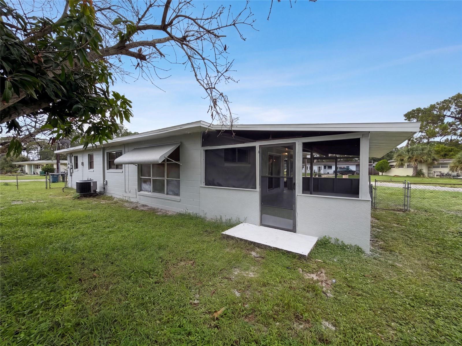 1053 Azalea Ln, Cocoa, FL 32922 photo