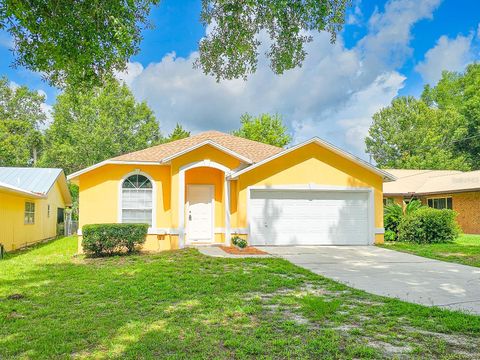 Single Family Residence in KEYSTONE HEIGHTS FL 4306 SE 1ST AVENUE.jpg
