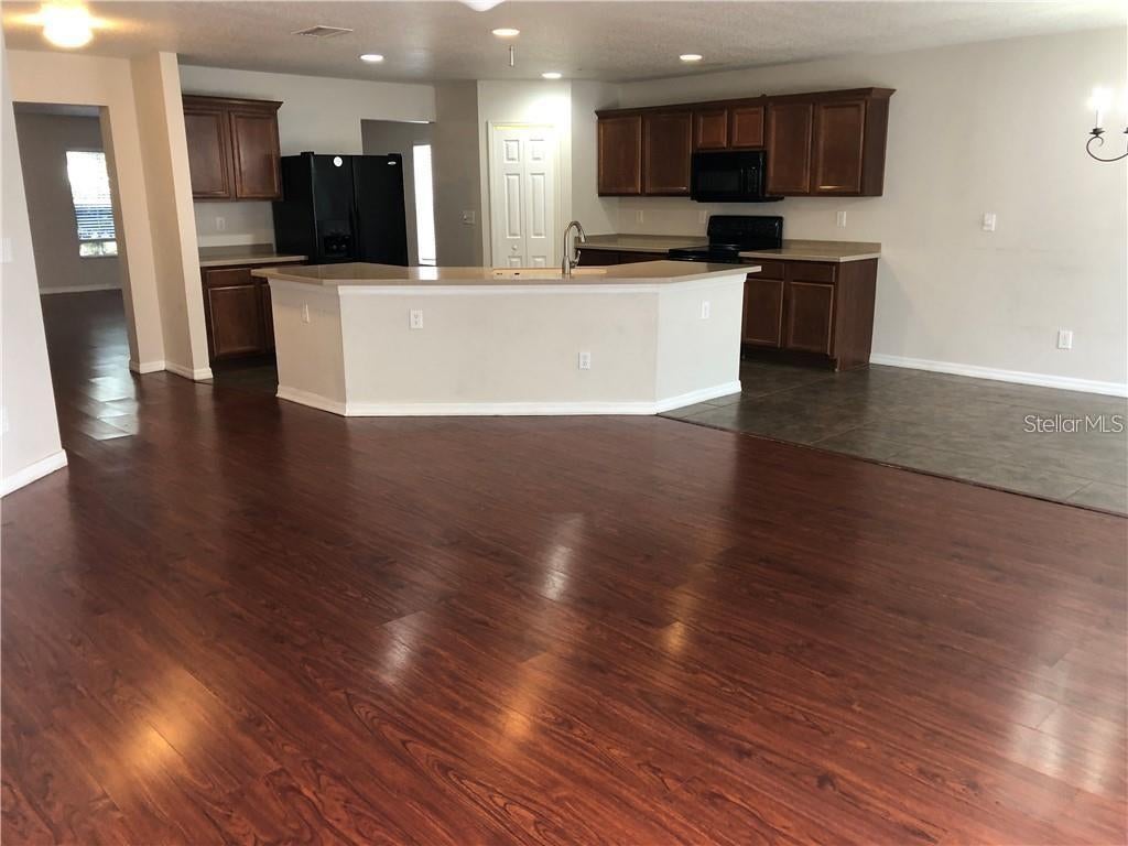 5116 Cello Wood Ln, Wesley Chapel, FL 33543 photo